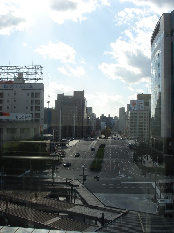 広島に行く人も広島におる人も 広島の街 広島駅前 南口